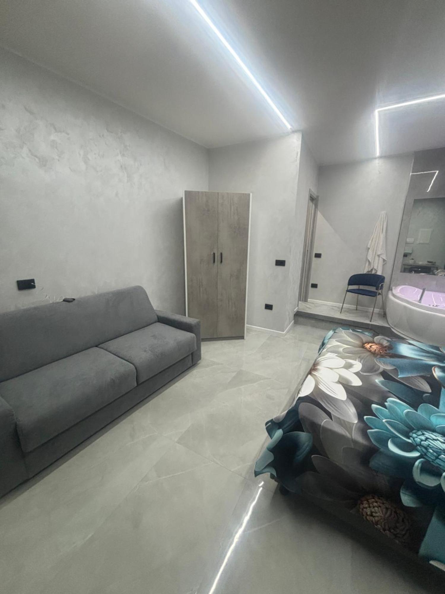 Kekka House Briante Apartment Наполи Екстериор снимка