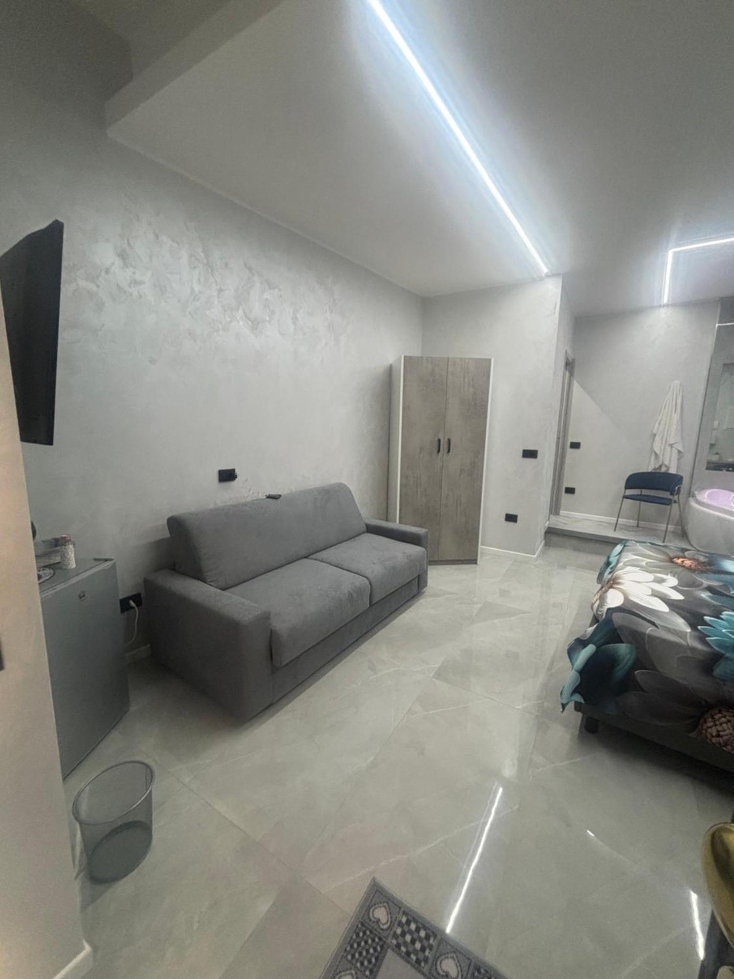 Kekka House Briante Apartment Наполи Екстериор снимка